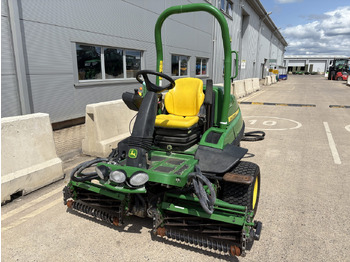 Motofaucheuse John Deere 7200A Triple Mower: photos 3
