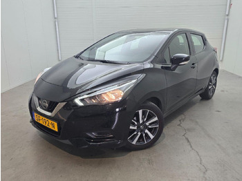 Voiture à hayon NISSAN