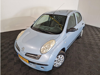 Voiture NISSAN