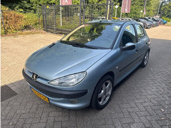 Voiture PEUGEOT