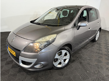 Voiture RENAULT