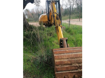 Mini pelle JCB 8060