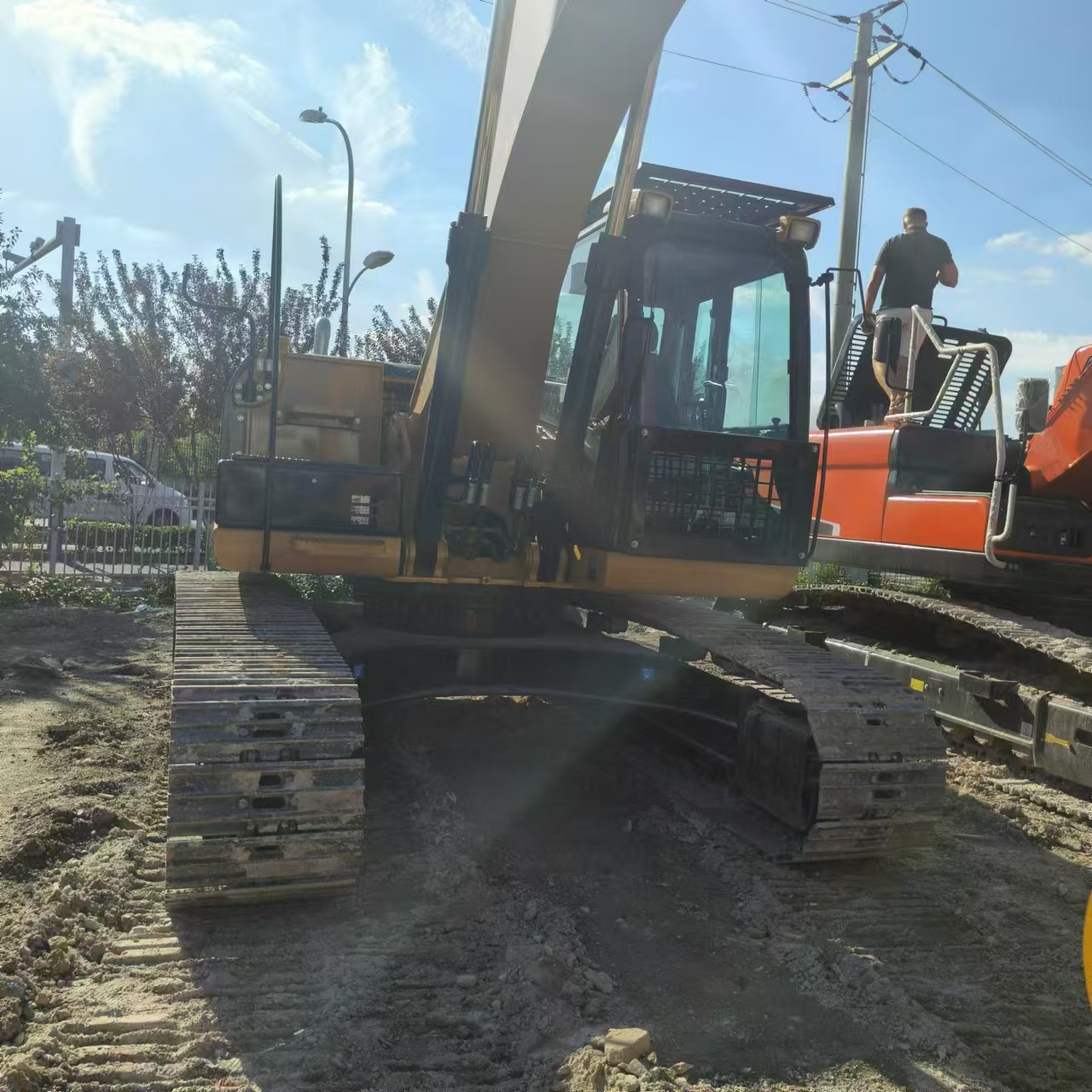 Pelle sur chenille CATERPILLAR 323D: photos 4 Pelle sur chenille CATERPILLAR 323D: photos 4