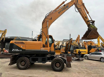 Pelle sur pneus Hyundai 210w-9: photos 2