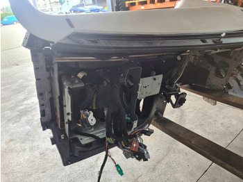 Panel de instrumentos pour Camion FORD KONSOLA KOMPLETNA KOKPIT DESKA ROZDZIELCZA STELAŻ FORD F-MAX 500 TRUCKS: photos 5