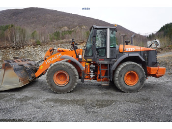 Chargeuse sur pneus HITACHI ZW220