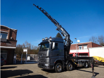 Camion grue MERCEDES-BENZ
