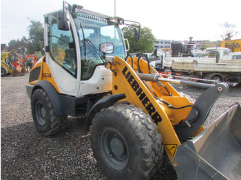 Chargeuse sur pneus Liebherr L 506 Compact Radlader 46.500 EUR netto L506C: photos 3