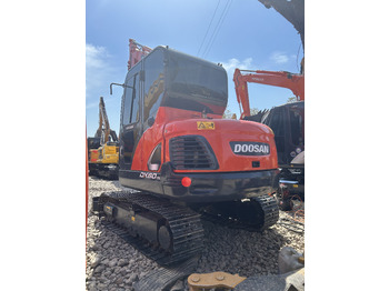 Mini pelle Doosan DX60: photos 4