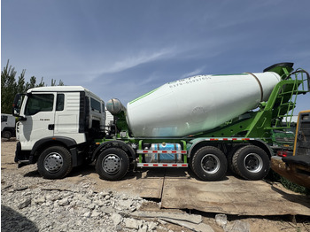 Camion malaxeur SINOTRUK HOWO