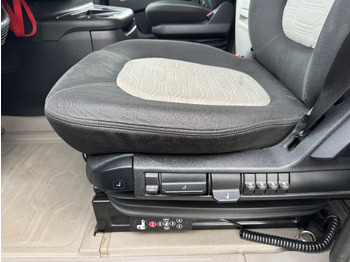 Cabine et intérieur Ford F-Max 500: photos 4