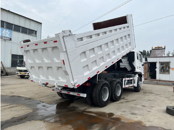 Camion benne Sinotruk Howo: photos 5