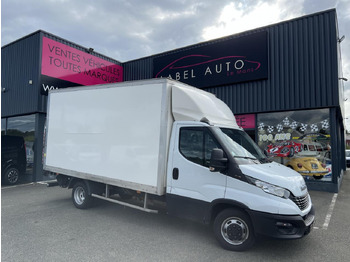 Fourgon grand volume IVECO Daily 35c16