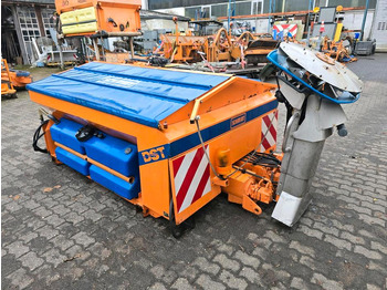 Epandeur de sable UNIMOG