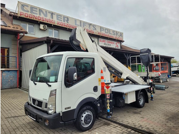 Camion avec nacelle NISSAN