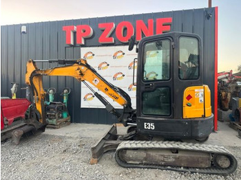 Mini pelle Bobcat E35 Cabine à 22500 € HT: photos 2 Mini pelle Bobcat E35 Cabine à 22500 € HT: photos 2