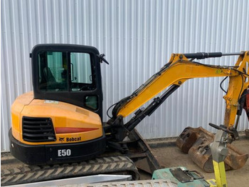 Mini pelle BOBCAT E50
