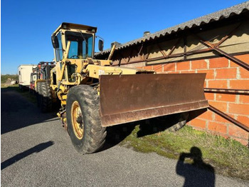 Niveleuse John Deere 570 A à 12 900 € HT: photos 3