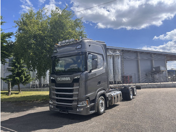 Camion porte-conteneur/ Caisse mobile SCANIA S 540