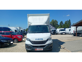 Fourgon grand volume Iveco 35 Daily 35S14 klima * 3 osobowy *: photos 4