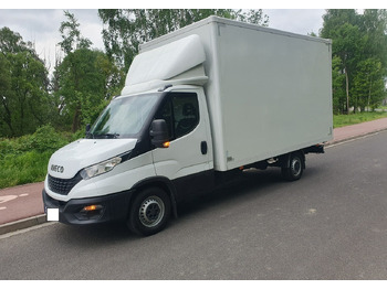 Fourgon grand volume IVECO Daily