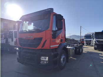 Camion plateau IVECO Stralis