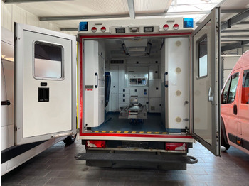 Voiture Mercedes-Benz Sprinter II Rettungswagen 519 CDI: photos 4