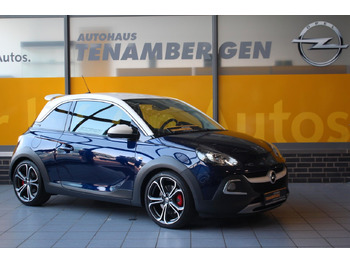 Voiture OPEL