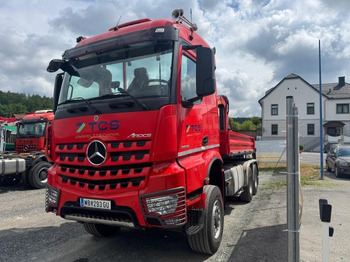 Camion grue MERCEDES-BENZ Arocs