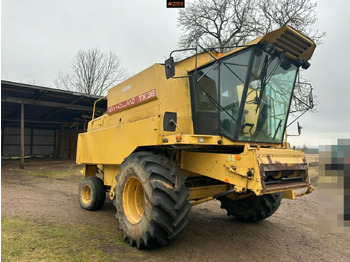 Combine harvester New Holland TX36 20 ft header with wagon (see video) en leasing occasion Combine harvester New Holland TX36 20 ft header with wagon (see video): photos 2