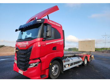 Châssis cabine IVECO S-WAY