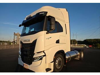 Tracteur routier IVECO