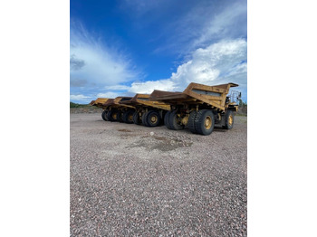 Tombereau rigide Komatsu HD 465-7E0, 2x HD 405-6, total 3 pcs: photos 2