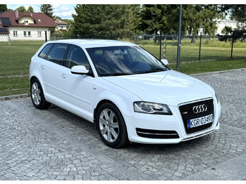 Voiture AUDI