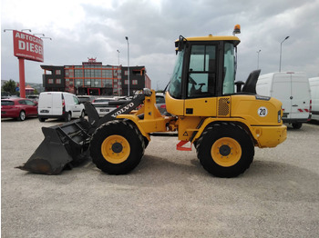 Chargeuse sur pneus VOLVO L30G: photos 4