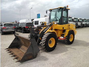 Chargeuse sur pneus VOLVO L30G: photos 3