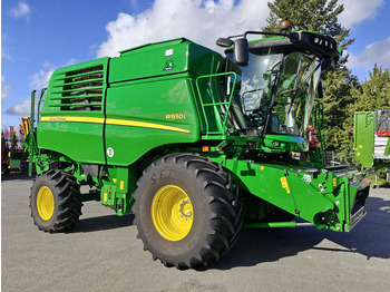Moissonneuse-batteuse JOHN DEERE W650