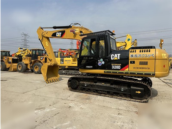 Pelle sur chenille CATERPILLAR 320D