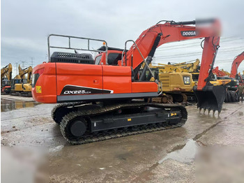 Pelle sur chenille DOOSAN DX225LCA