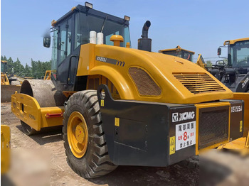 Compacteur XCMG XS223J