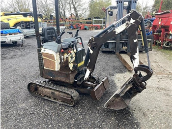 Mini pelle BOBCAT E10