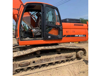 Pelle sur chenille DOOSAN DX300