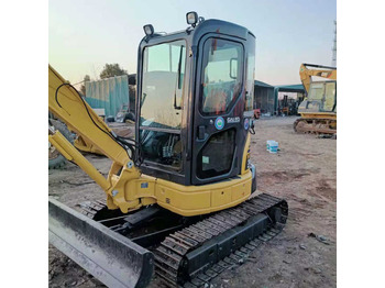 Pelle KOMATSU PC35MR-2
