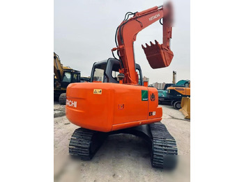 Pelle sur chenille HITACHI EX60