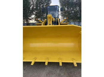 Chargeuse sur pneus Used Komatsu WA380-3 Front Loader in Very Good Condition Strong Power komatsu 380 Wheel Loader Low Price Hot Sale [ Copy ]: photos 3
