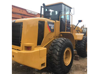 Chargeuse sur pneus CATERPILLAR 966F