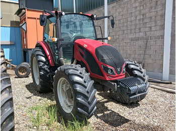 Tracteur agricole VALTRA A114
