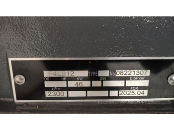 Moteur pour Pelle neuf DEUTZ F4L912: photos 3