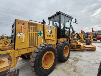 Engins de chantier CATERPILLAR 140K