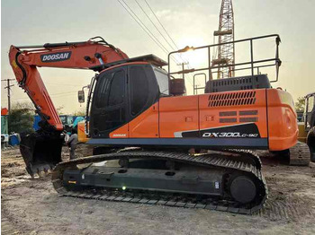 Pelle sur chenille DOOSAN DX300